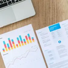 Digitales Marketing Strategien für Arztpraxen: Online-Präsenz und Patientenbindung